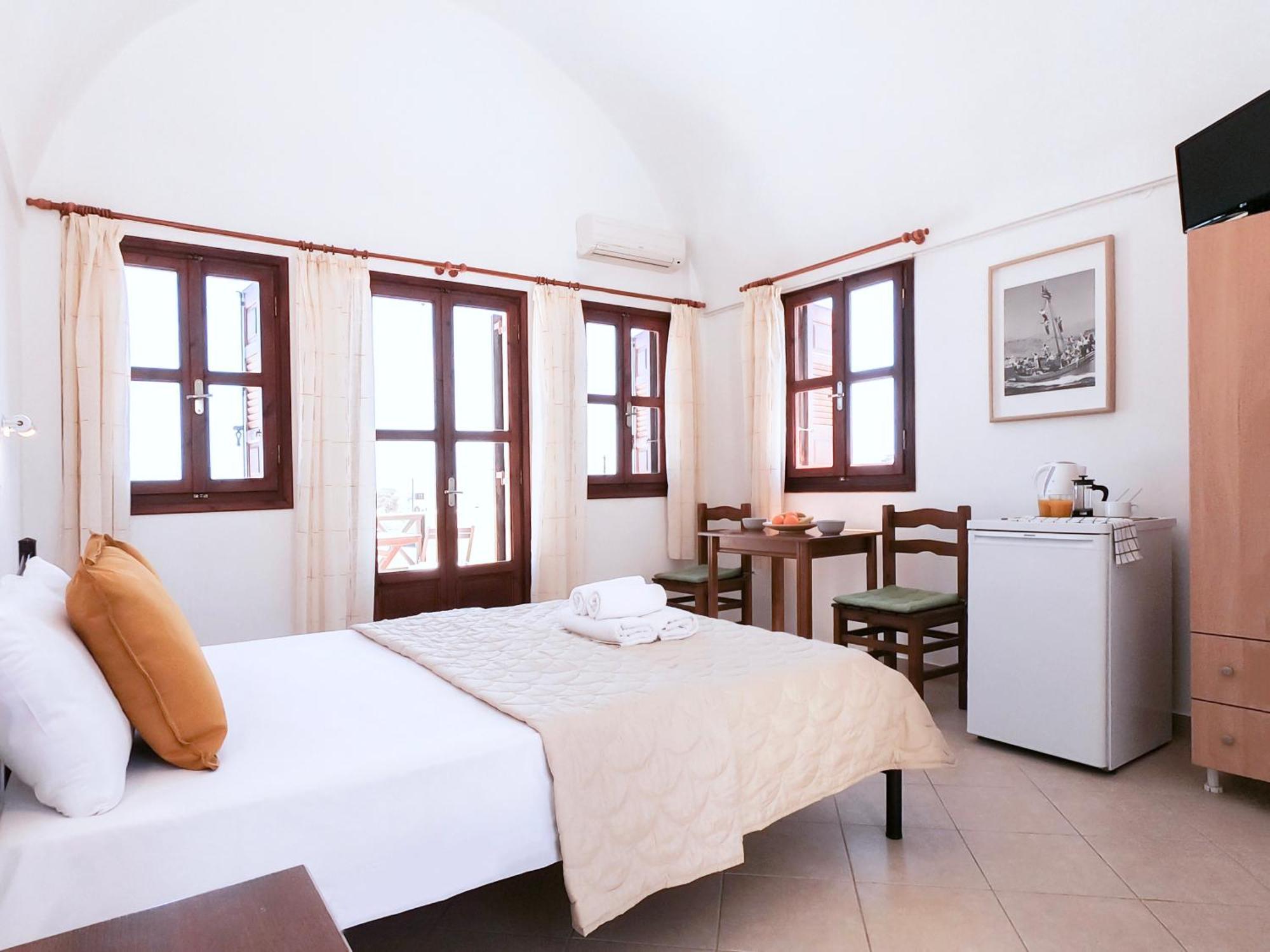 Almyra Villa Perissa  Quarto foto